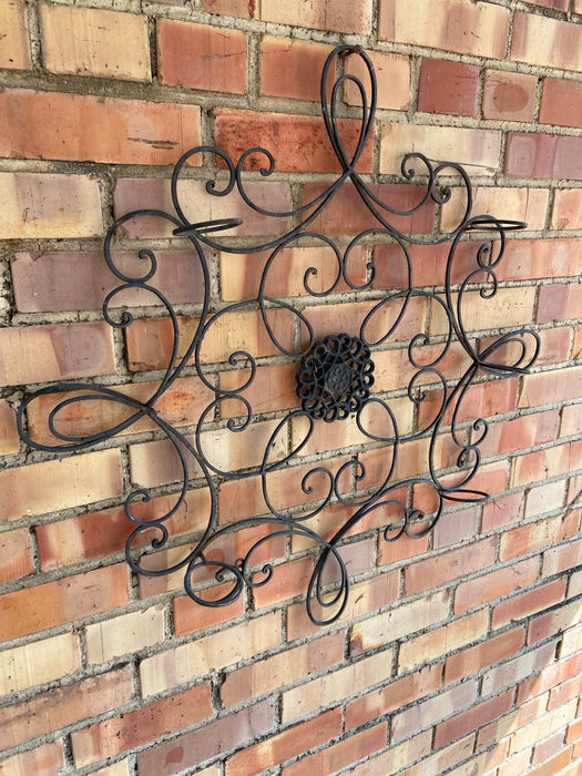 IRON WALL HANGING PLANTER