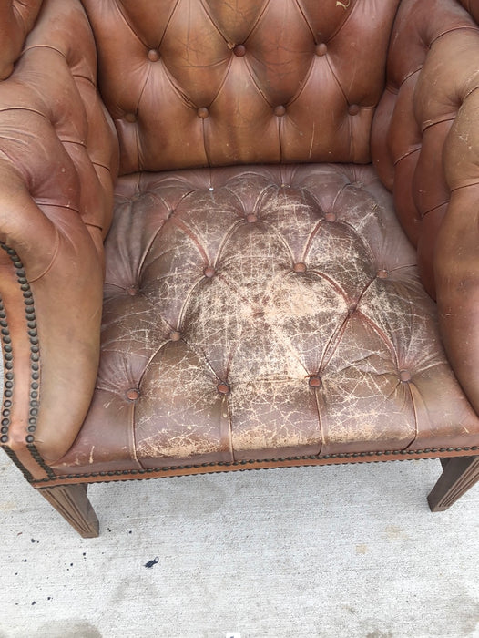 LEATHER TUFTED ENGLISH WINGBACK CHAIR