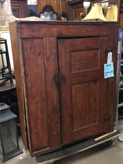 PRIMITIVE 19TH CENTURY SINGLE DOOR CABINET WITH BUTTERFLY HINGES