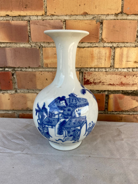 PAIR OF CHINESE BLUE AND WHITE VASES WITH FIGURES