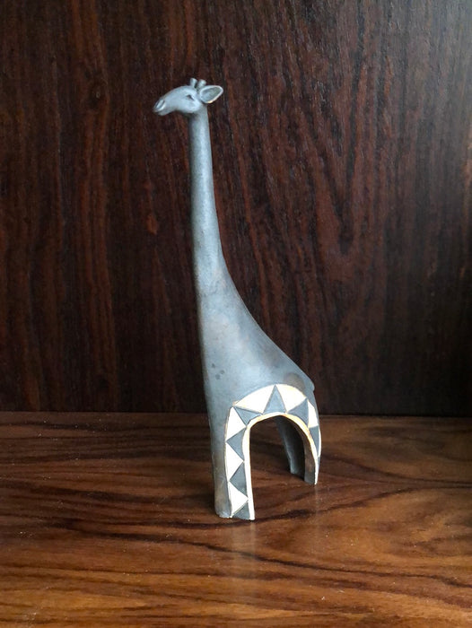 AFRICAN POTTERY GIRAFFE