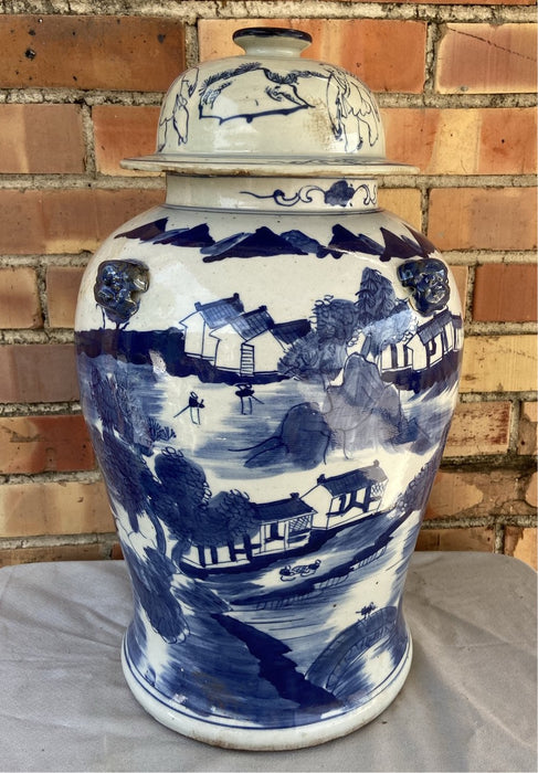 BLUE AND WHITE ASIAN LIDDED JAR