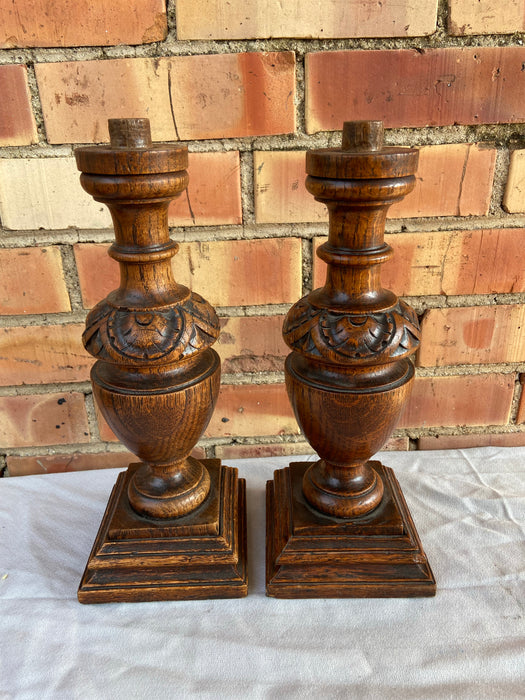 PAIR OF SHORT CARVED OAK POSTS