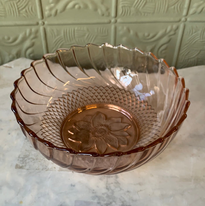 PINK GLASS SERVING BOWL