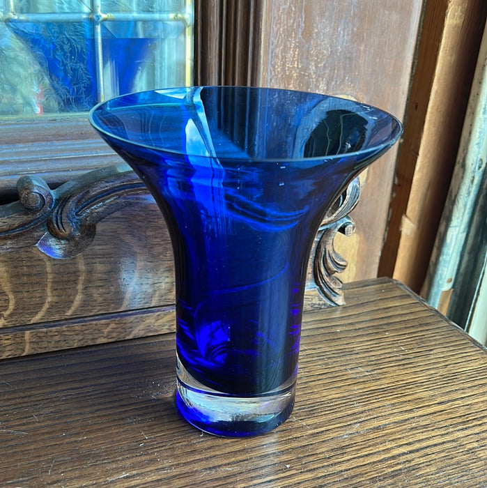 COBALT BLUE GLASS VASE WITH CLEAR BASE