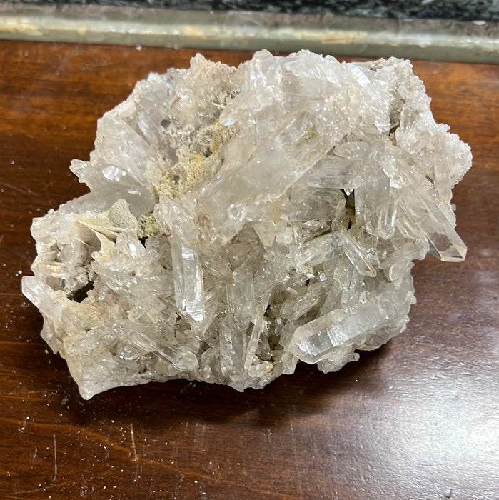 LARGE QUARTZ CLUSTER