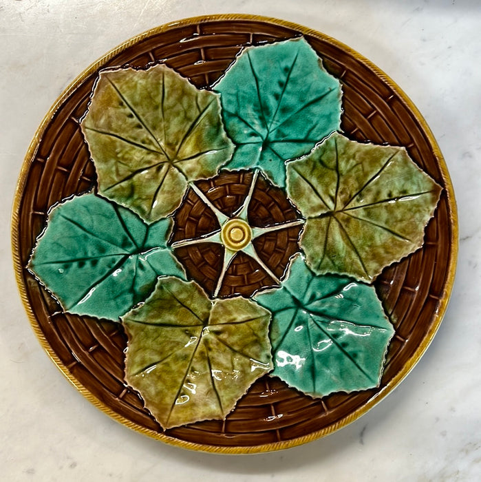 MAJOLICA IVY PLATE