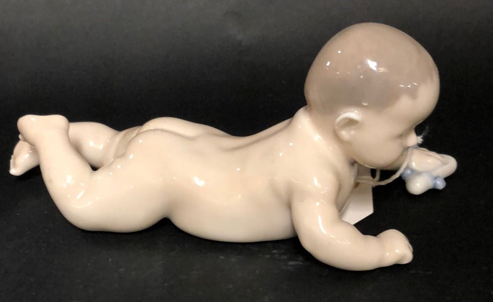 ROYAL COPENHAGEN CRAWLING BABY