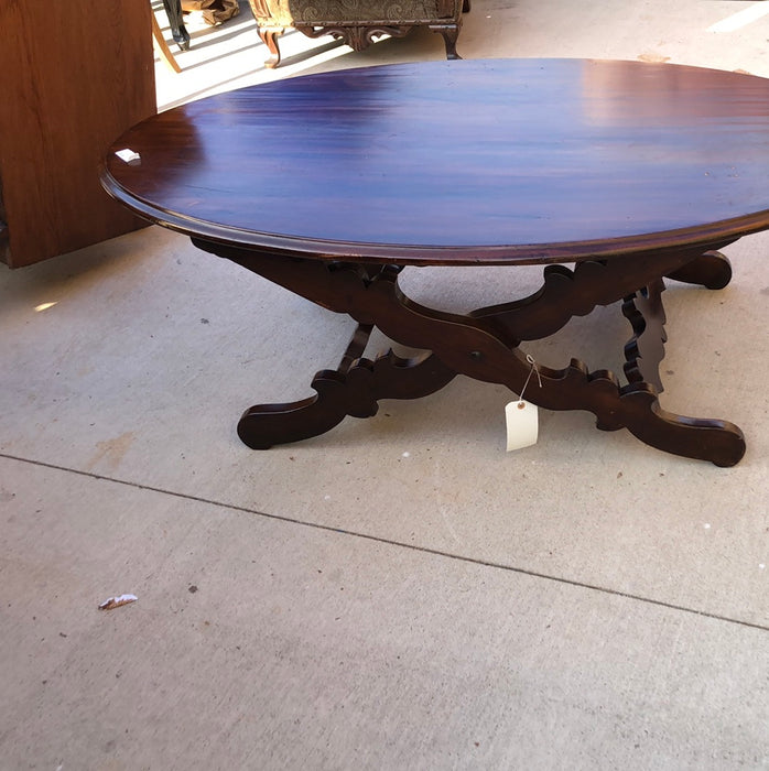 LARGE OVAL COFFEE TABLE WITH X FORM BASE