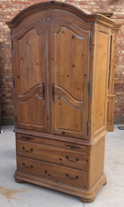 NOT OLD 2 DRAWER AND 2 DOOR PINE CABINET