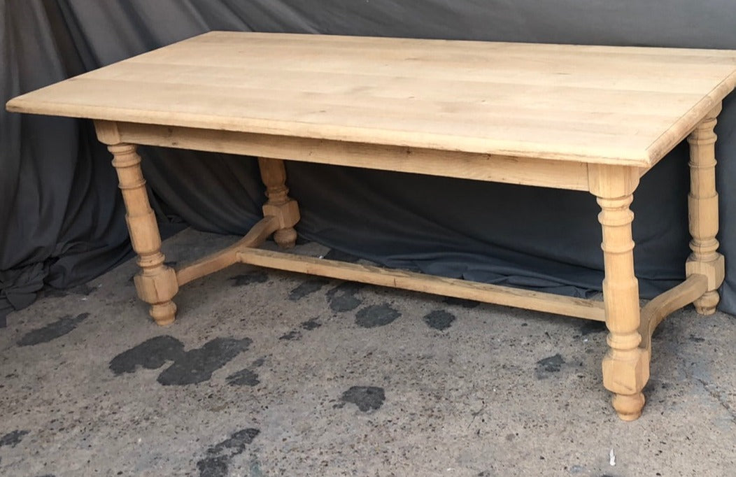 DARK  OAK TURNED LEG FARM TABLE TRESTLE TABLE