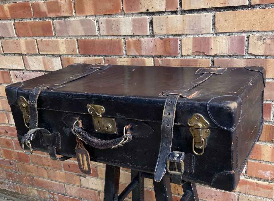 BLACK LEATHER SUITCASE