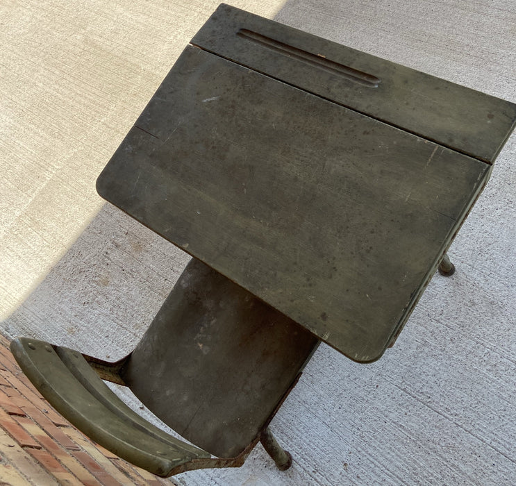 GREEN METAL AND WOOD SMALL SCHOOL DESK WITH ATTACHED CHAIR