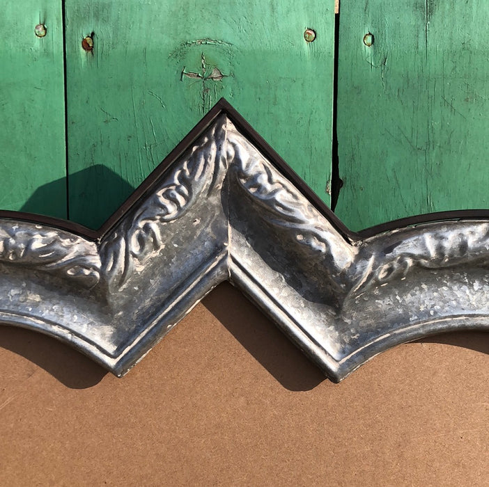 SILVER SHAPED FRAME