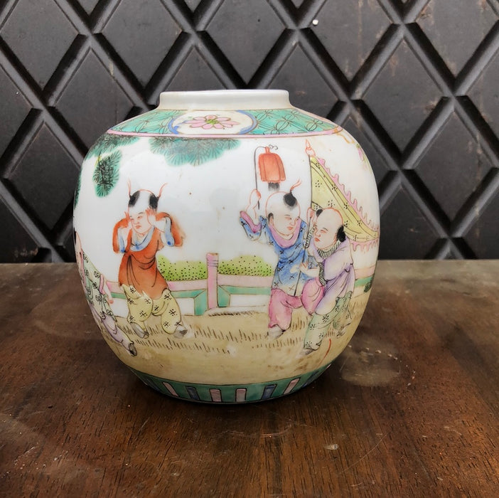 ASIAN GREEN AND WHITE JAR - NO LID