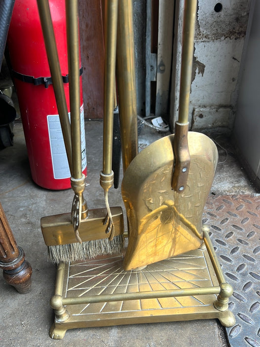 BRASS FIRE TOOL SET WITH STAND