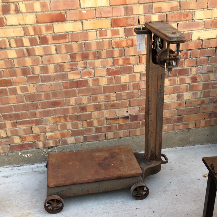 LARGE IRON PLATFORM SCALE