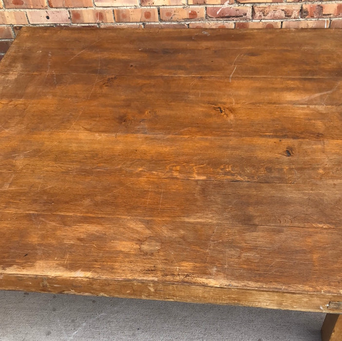 LARGE SOLID HEAVY OAK COFFEE TABLE