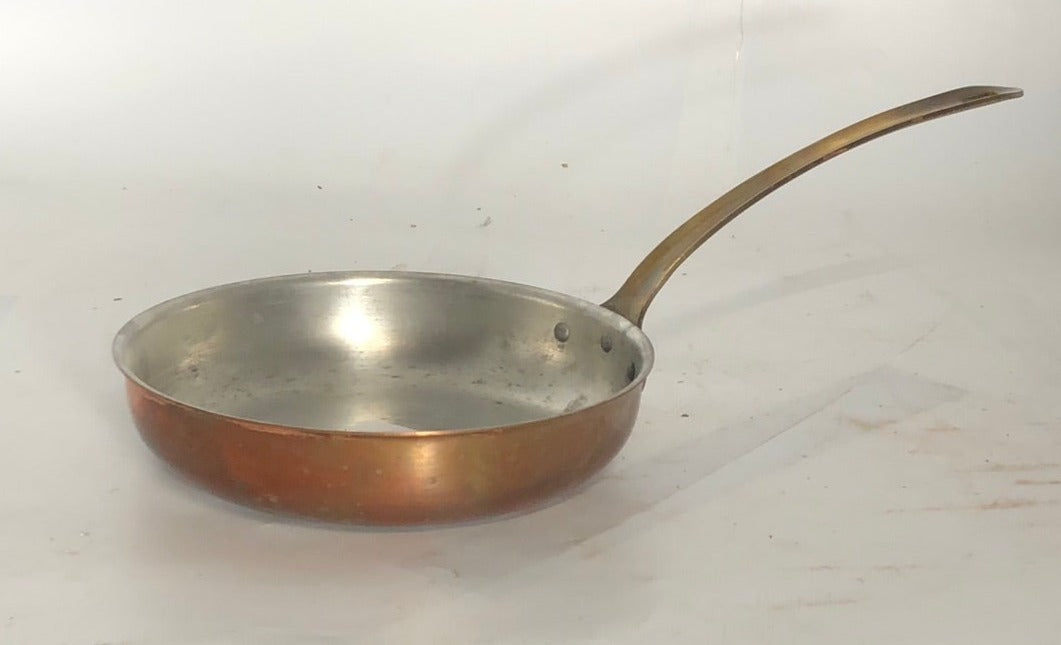 SMALL ROUND  COPPER PAN