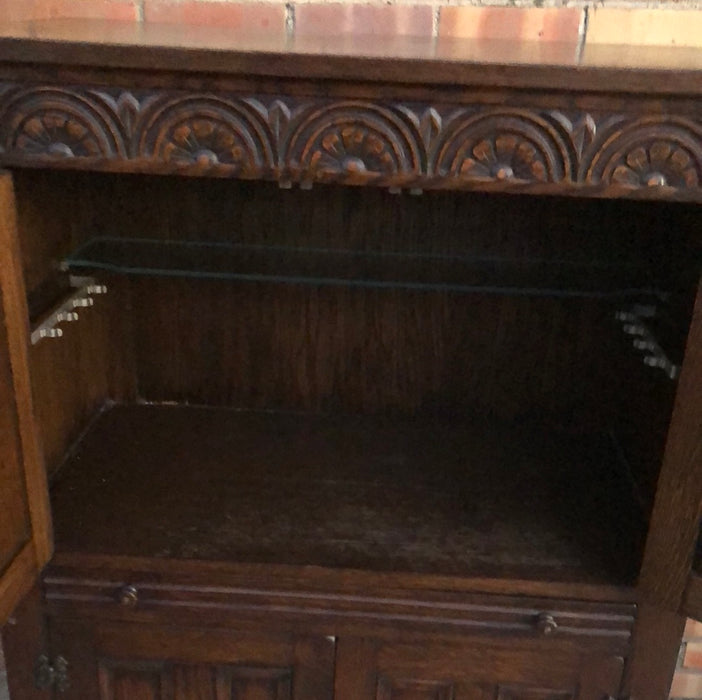 SPANISH BAROUE OAK BAR CABINET