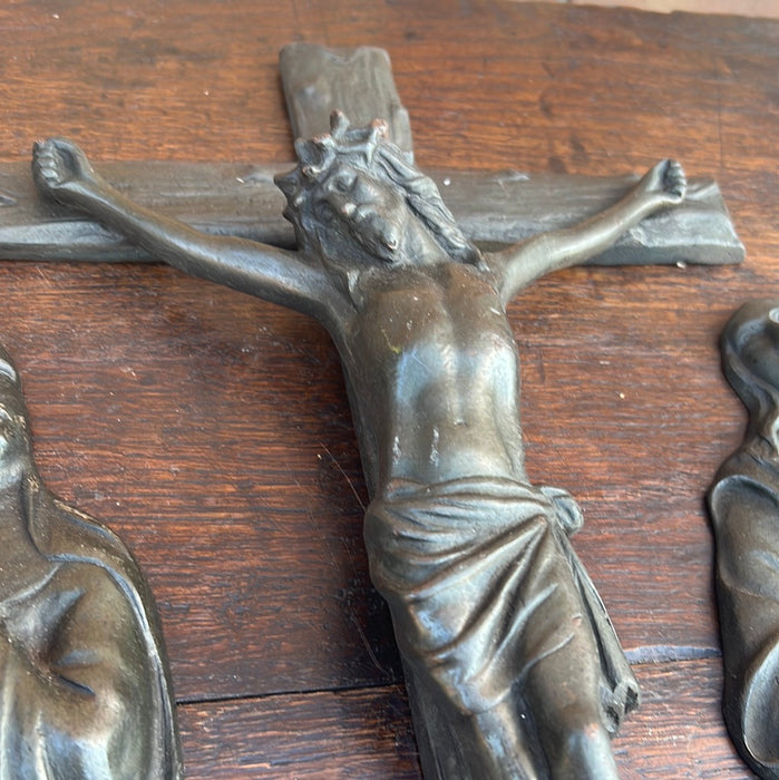 LARGE IRON FLAT CRUCIFIX