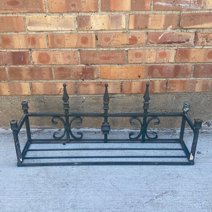 GREEN IRON WALL PLANTER