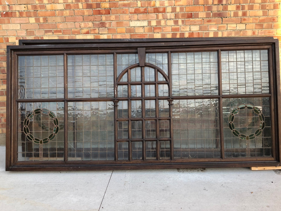 EACH OAK HUGE MULLIONED & LEADED STAINED GLASS WINDOW WITH WREATH