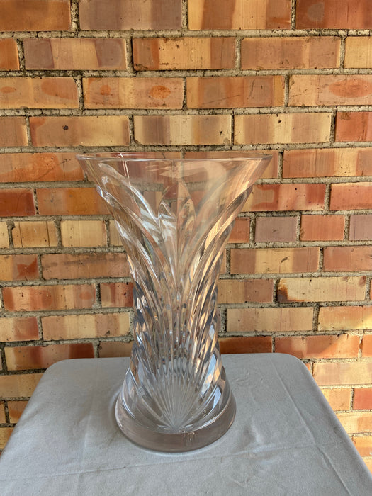 LARGE FLARED CUT CRYSTAL GLASS VASE