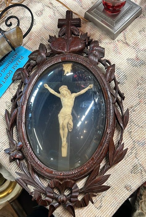 CONVEX GLASS BLACK FOREST CRUCIFIX