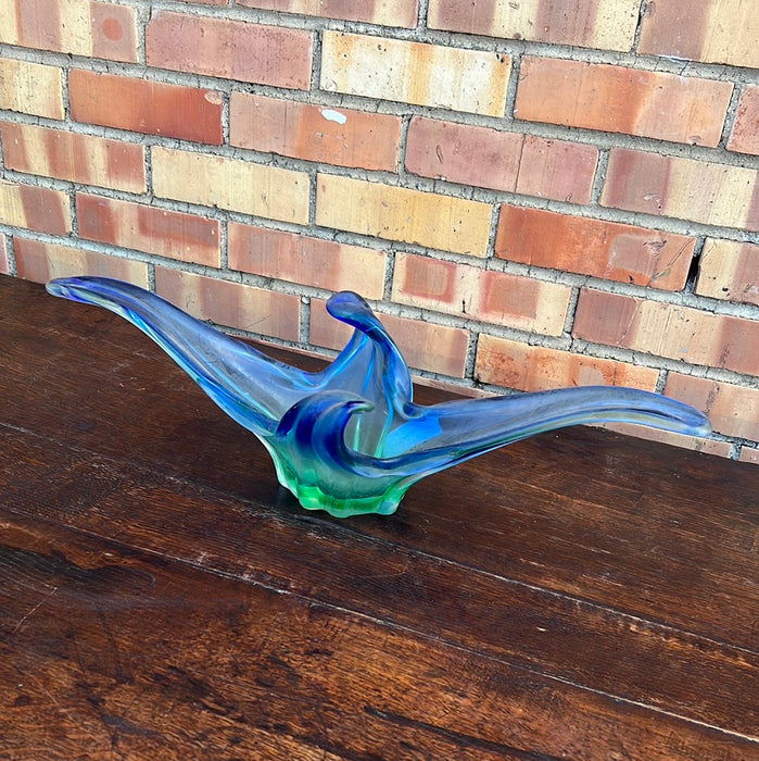 ART GLASS BLUE AND GREEN CENTERPIECE