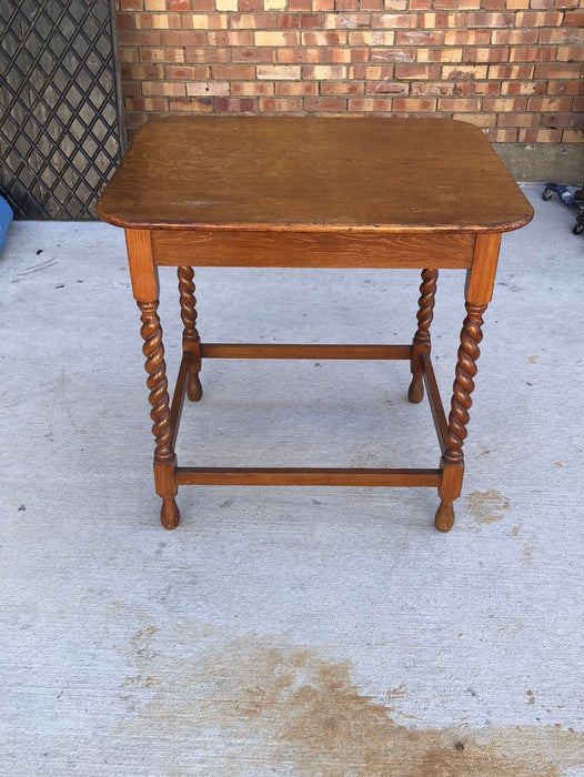 OAK LARGE BARLEY TWIST ENGLISH LAMP TABLE