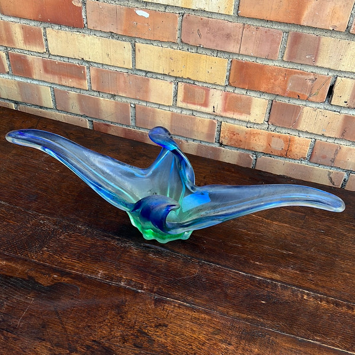 ART GLASS BLUE AND GREEN CENTERPIECE