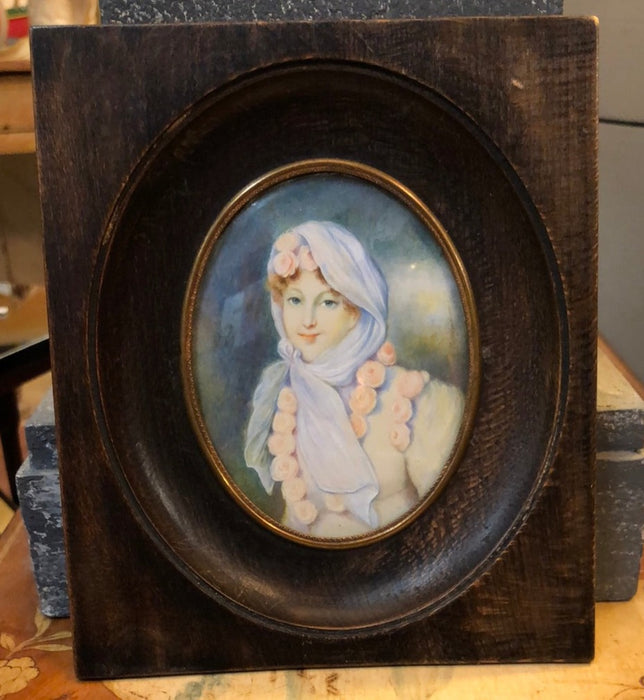 MINI PORTRAIT OF LADY WITH SCARF AND ROSES ON IVORY