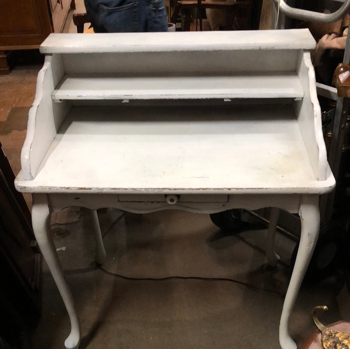 SMALL WHITE PAINTED QUEEN ANNE FOOT DESK