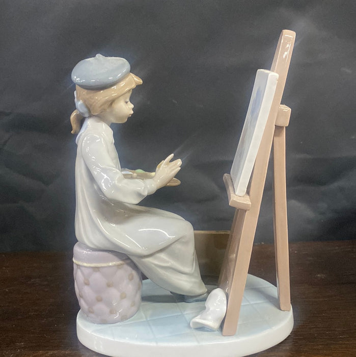 LLADRO ARTIST GIRL WITH EASEL