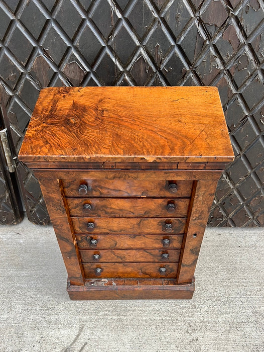 19TH CENTURY EMPIRE STYLE BURLED JEWELRY CHEST