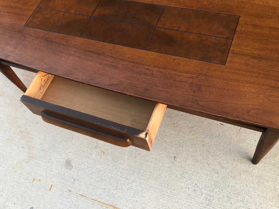 MIDCENTURY COFFE TABLE WITH DRAWER