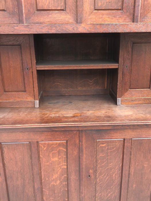 ARTS AND CRAFT OAK BUTLERS CABINET