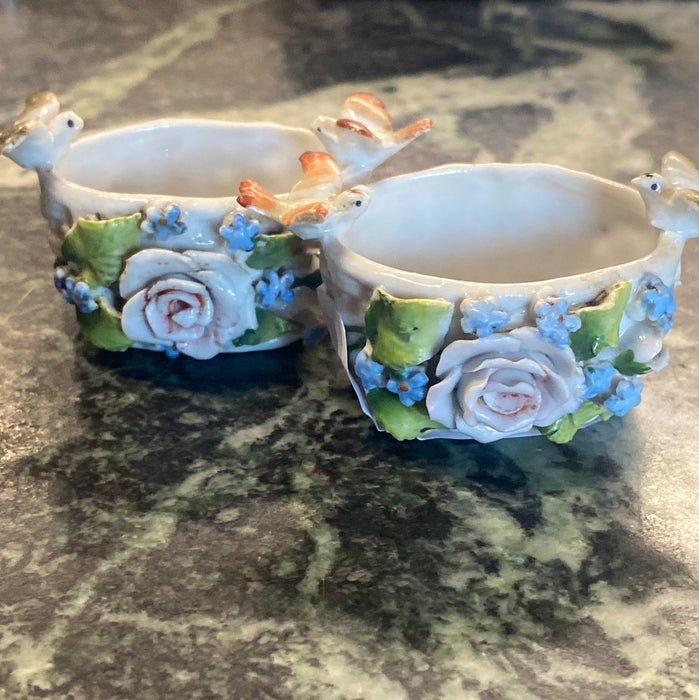 PAIR OF AS FOUND MINI FLORAL CERAMIC BASKETS WITH BIRDS