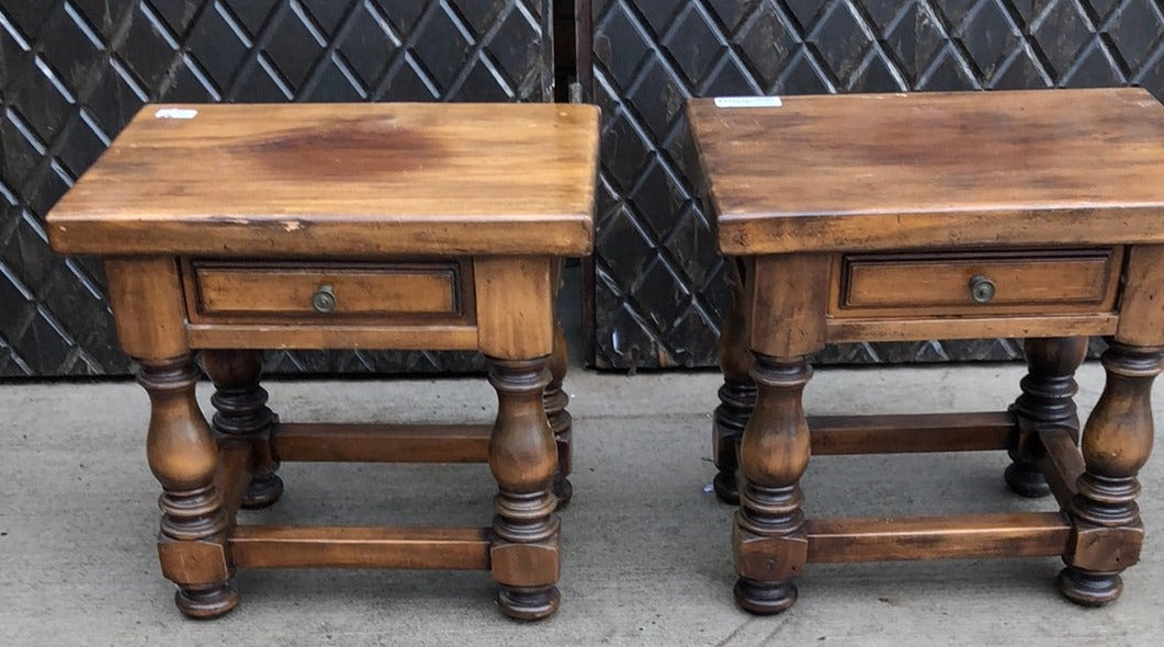 PAIR OF LOW ALDER SIDE TABLES WITH DRAWERS