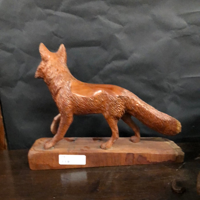 CARVED RED FOX