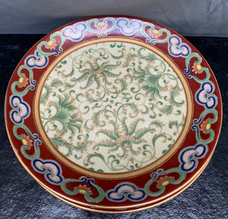 PAIR OF RED AND GREEN FOLIATE CRACKLED PLATES